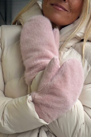 fur gloves with fur inside