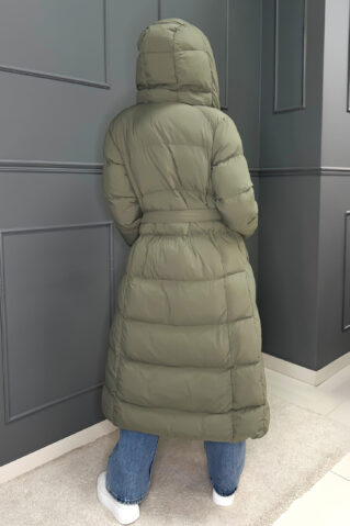 Naiste pikk soe talvejope kapuutsi ja vööga