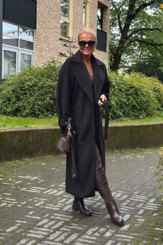 Kvaliteetne talvemantel must