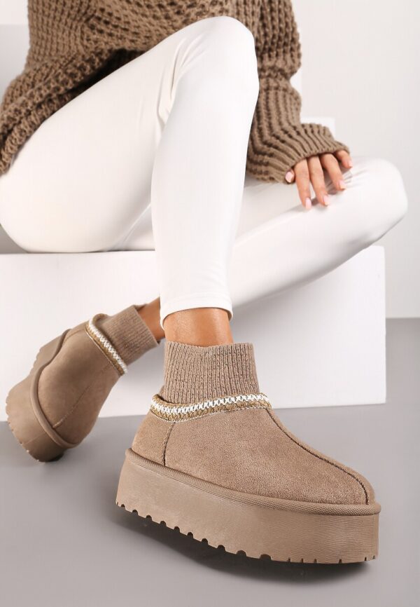 Paksu tallaga UGG stiilis saapad
