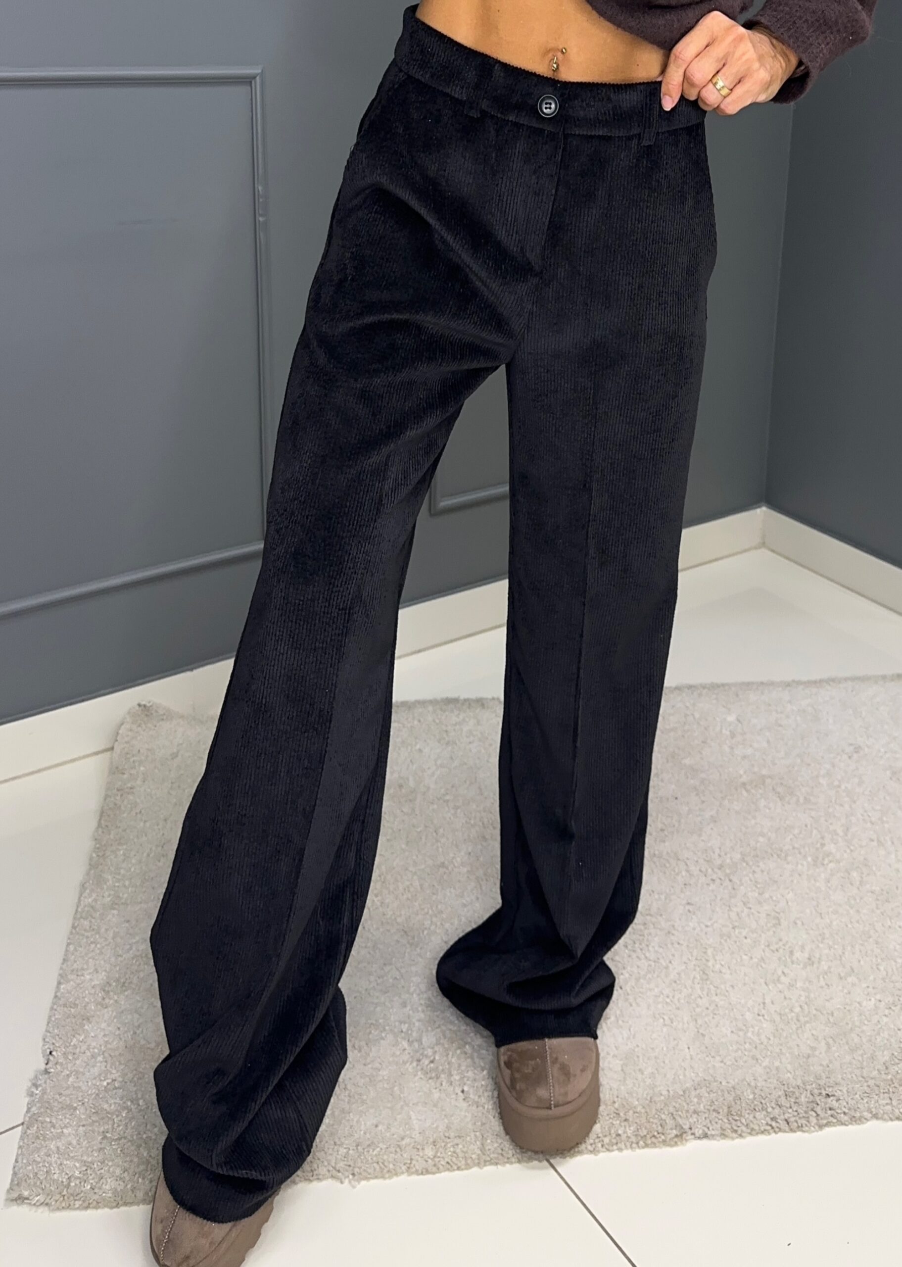 Naiste laialõikelised velvetpüksid – tumehallid, pehmed ja mugavad