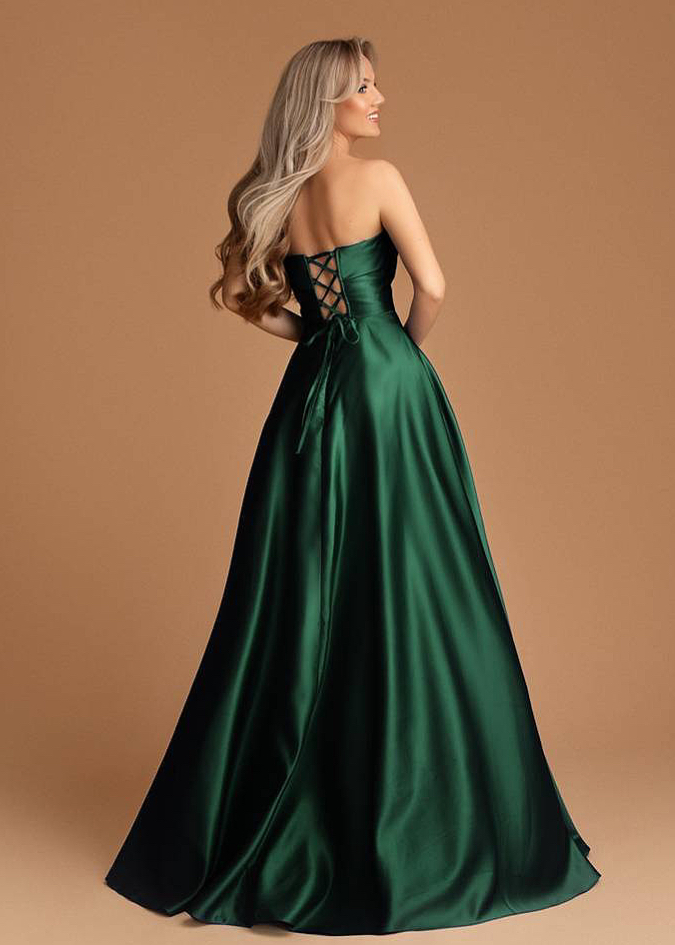 Korseti lõikega maksikleit ja taskutega