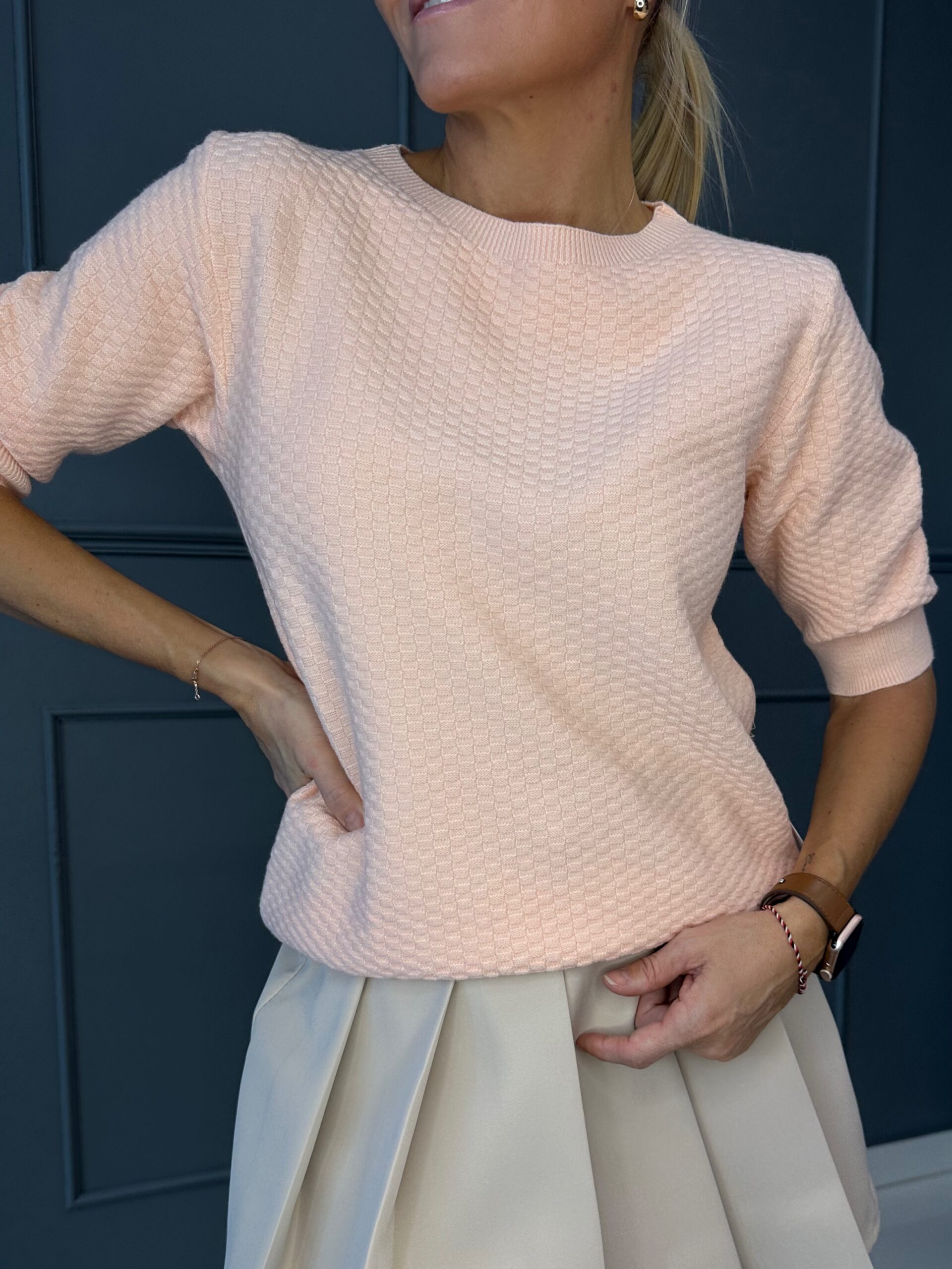 Kerge kootud naiste pluus – virsik, laimiroheline, pastellkollane, fuksia ja helesinine (XS–M)