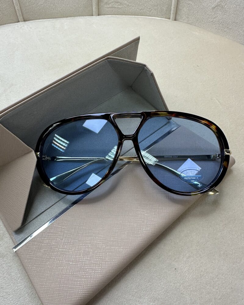 Trendy oversized sunglasses