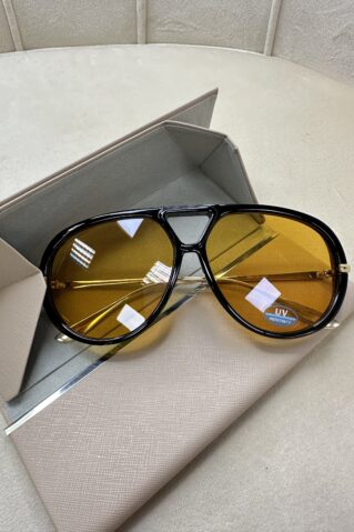 Trendikad oversized päikeseprillid