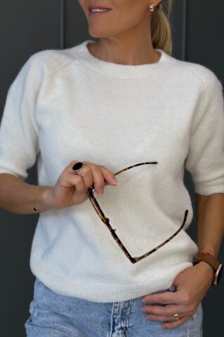 LÜHIKESTE VARRUKATEGA PEHME KAMPSUN