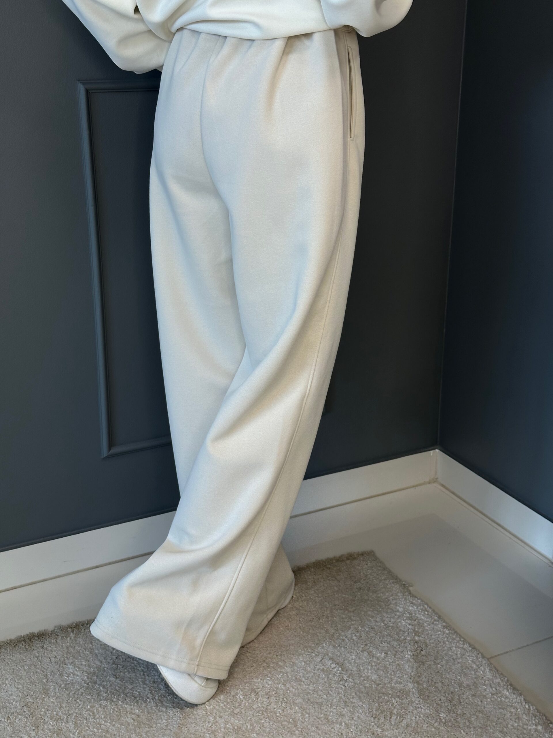 Pehmed puuvillased naiste dressipüksid mugava lõikega igapäevaseks kandmiseks