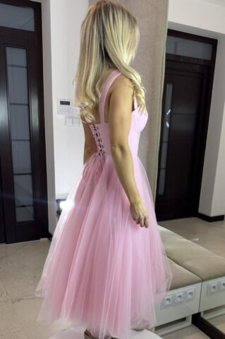 Korsetiga tüllkleit midi pikkuses elegantne pidulik kleit naistele.