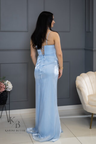 Elegantne maksikleit kooli lõpetamiseks