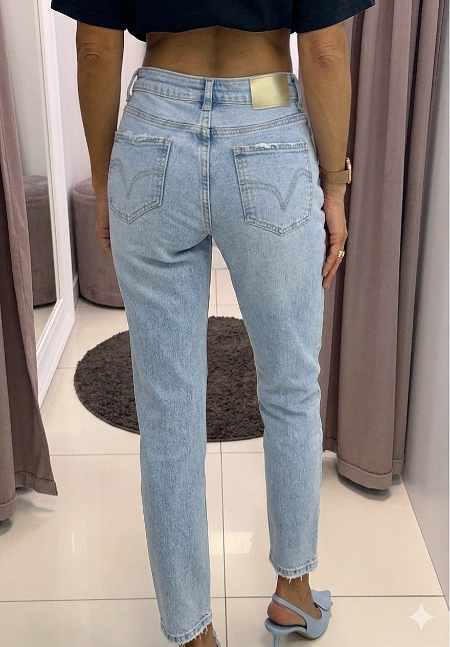 Kõrge pihaga mom-fit teksapüksid