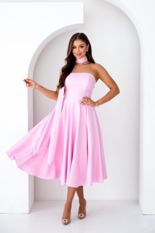 Naiselik lendlev midikleit pidulikuks sündmuseks