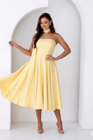 Naiselik lendlev midikleit pidulikuks sündmuseks