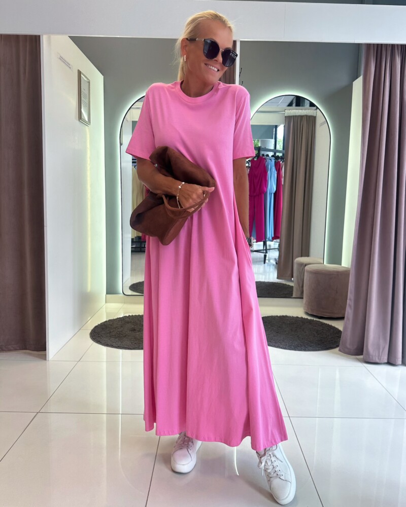 Elegantne ja mugav 100% puuvillane roosa ,heleroosa,helesinine maksikleit küljetaskutega. Ideaalne valik igapäevaseks kandmiseks ning suviseks garderoobiks.