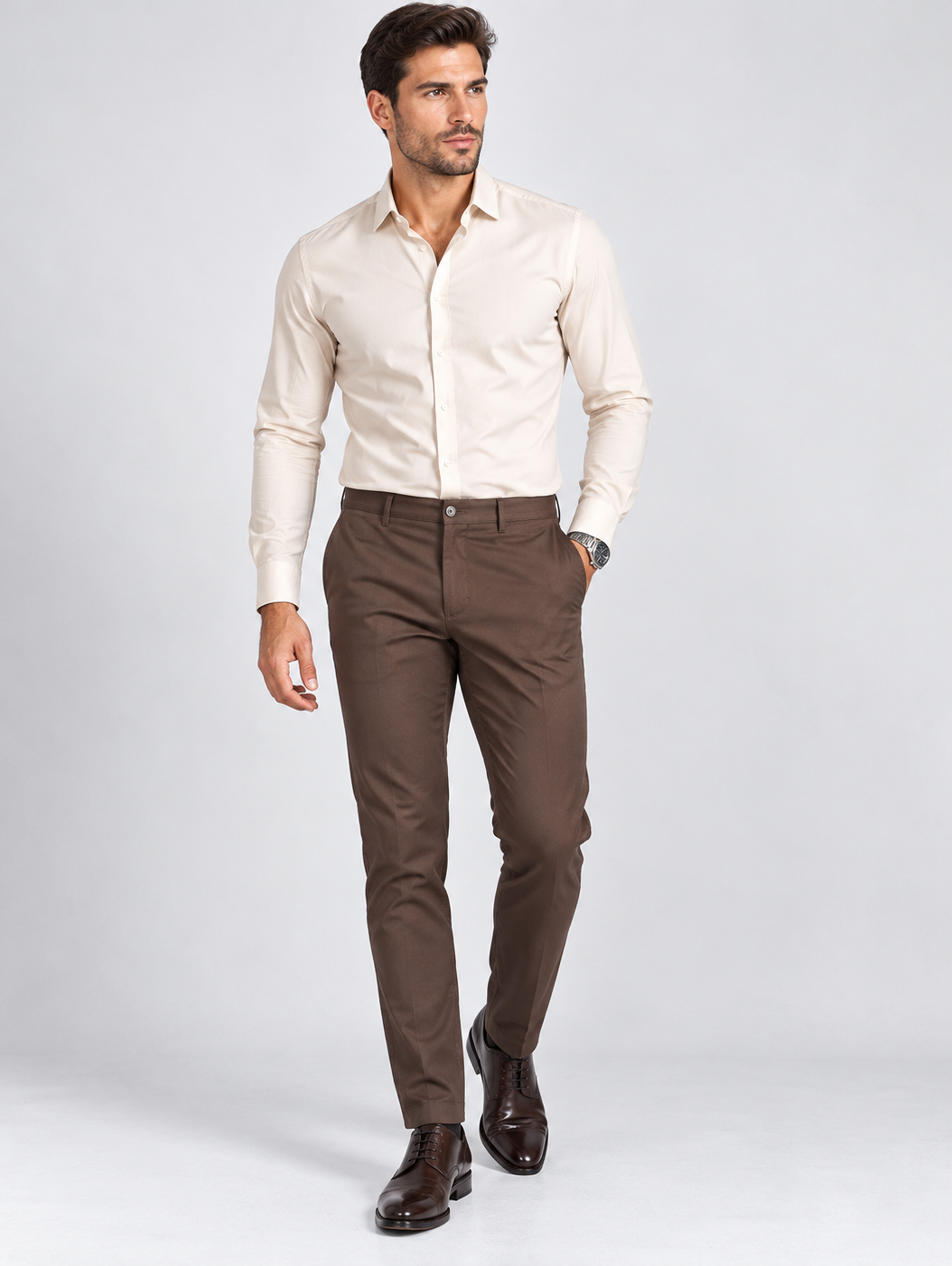 Taupe meeste Slim Fit püksid eestvaates – Karini Butiik